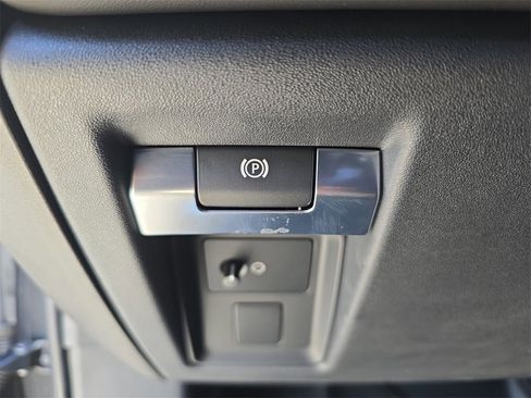 New 2026 Land Rover Defender 130 V8 image 27