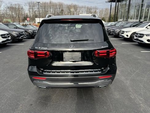 Used 2026 Mercedes-Benz GLB 250 4MATIC image 4