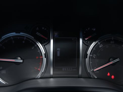 Used 2021 Toyota 4Runner Nightshade image 15