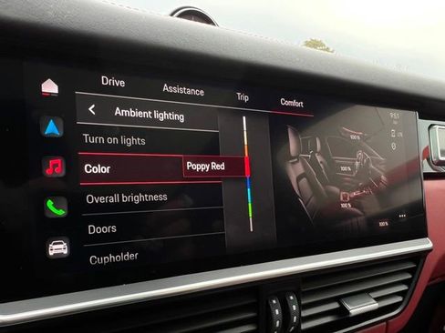 Used 2023 Porsche Cayenne Platinum Edition image 36