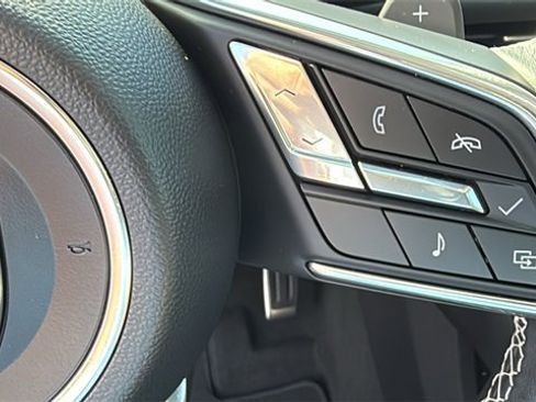 Certified 2025 Buick Envision Sport Touring image 17