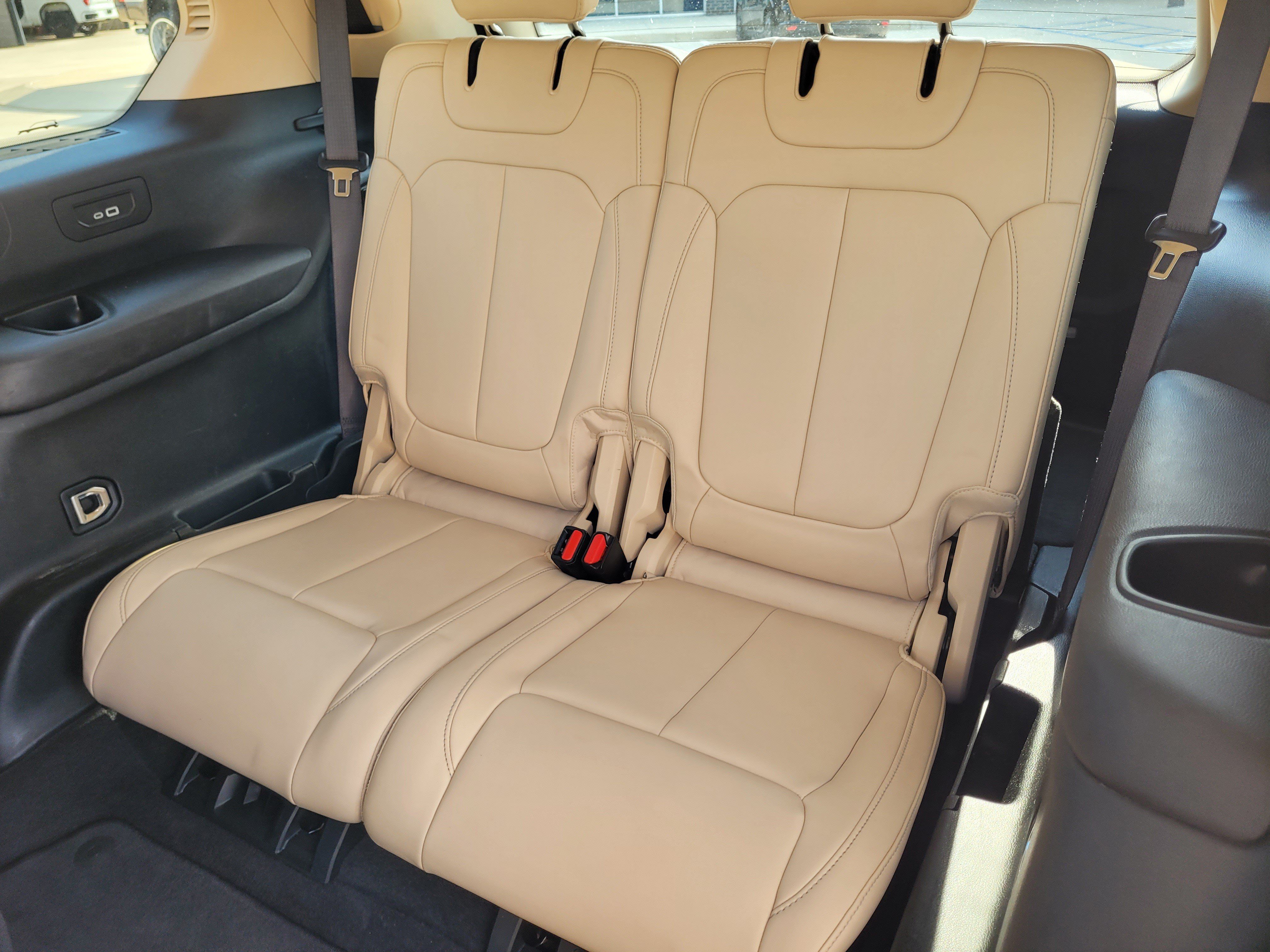 Used 2021 Jeep Grand Cherokee L Limited RWD image 26