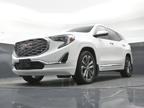 Used 2020 GMC Terrain Denali w/ LPO, Floor Liner Package AWD/4WD image 25
