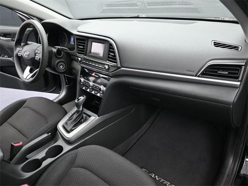 Used 2020 Hyundai Elantra SE w/ Cargo Package (C1) image 26
