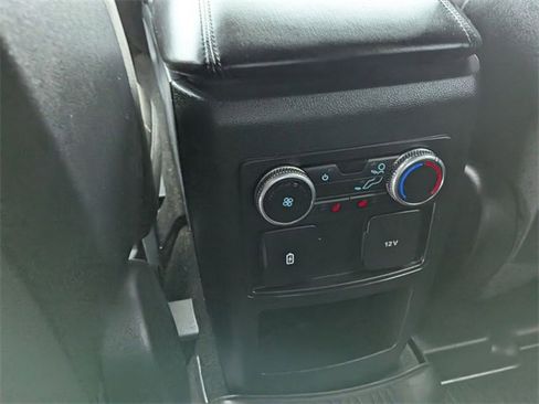 Used 2020 Ford Explorer XLT w/ Comfort Package image 24