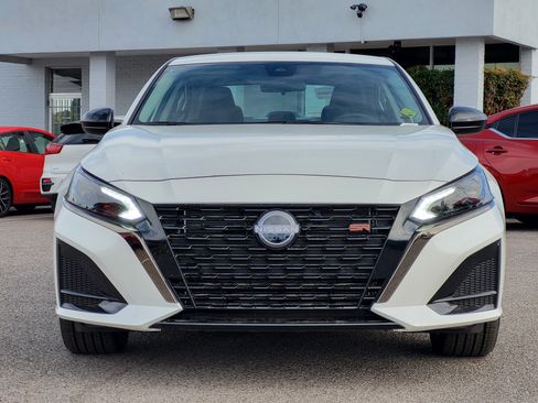 New 2025 Nissan Altima 2.5 SR image 3