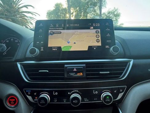 Used 2019 Honda Accord Touring image 25