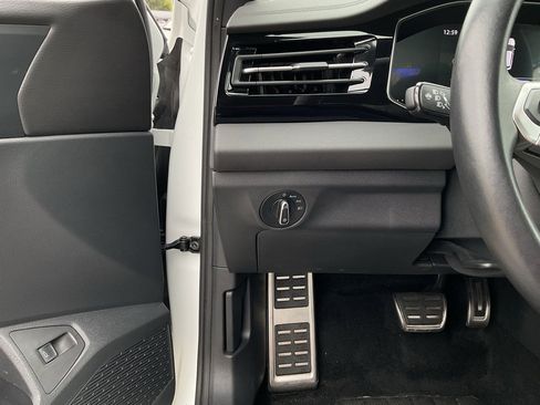 Used 2025 Volkswagen Jetta Sport image 24