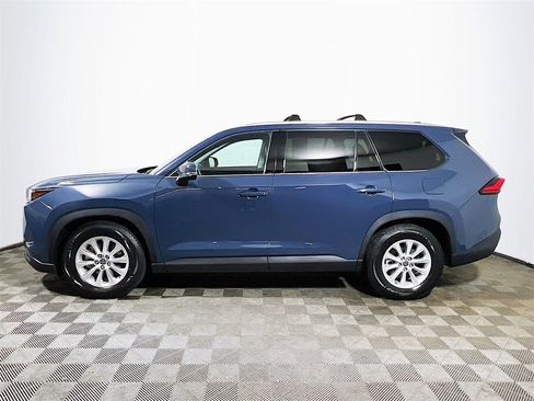 Certified 2024 Toyota Grand Highlander XLE image 5