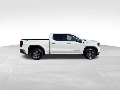 Used 2024 GMC Sierra 1500 SLT image 35