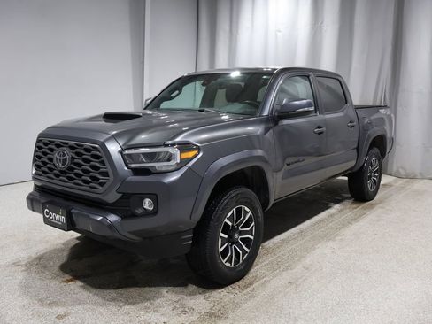 Used 2021 Toyota Tacoma TRD Sport w/ Technology Package image 6
