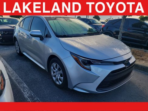 Used 2024 Toyota Corolla LE FWD image 1