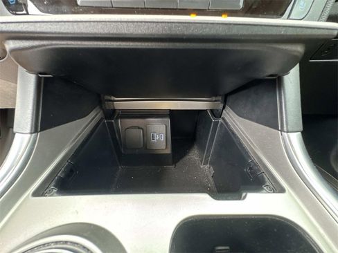 Used 2020 Ford Explorer Limited image 46