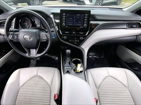 Used 2023 Toyota Camry SE FWD image 16