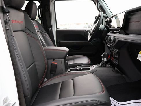 New 2026 Jeep Wrangler Unlimited Rubicon w/ Safety Group image 9