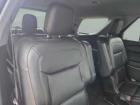 Used 2023 Ford Explorer XLT w/ Equipment Group 202A image 27