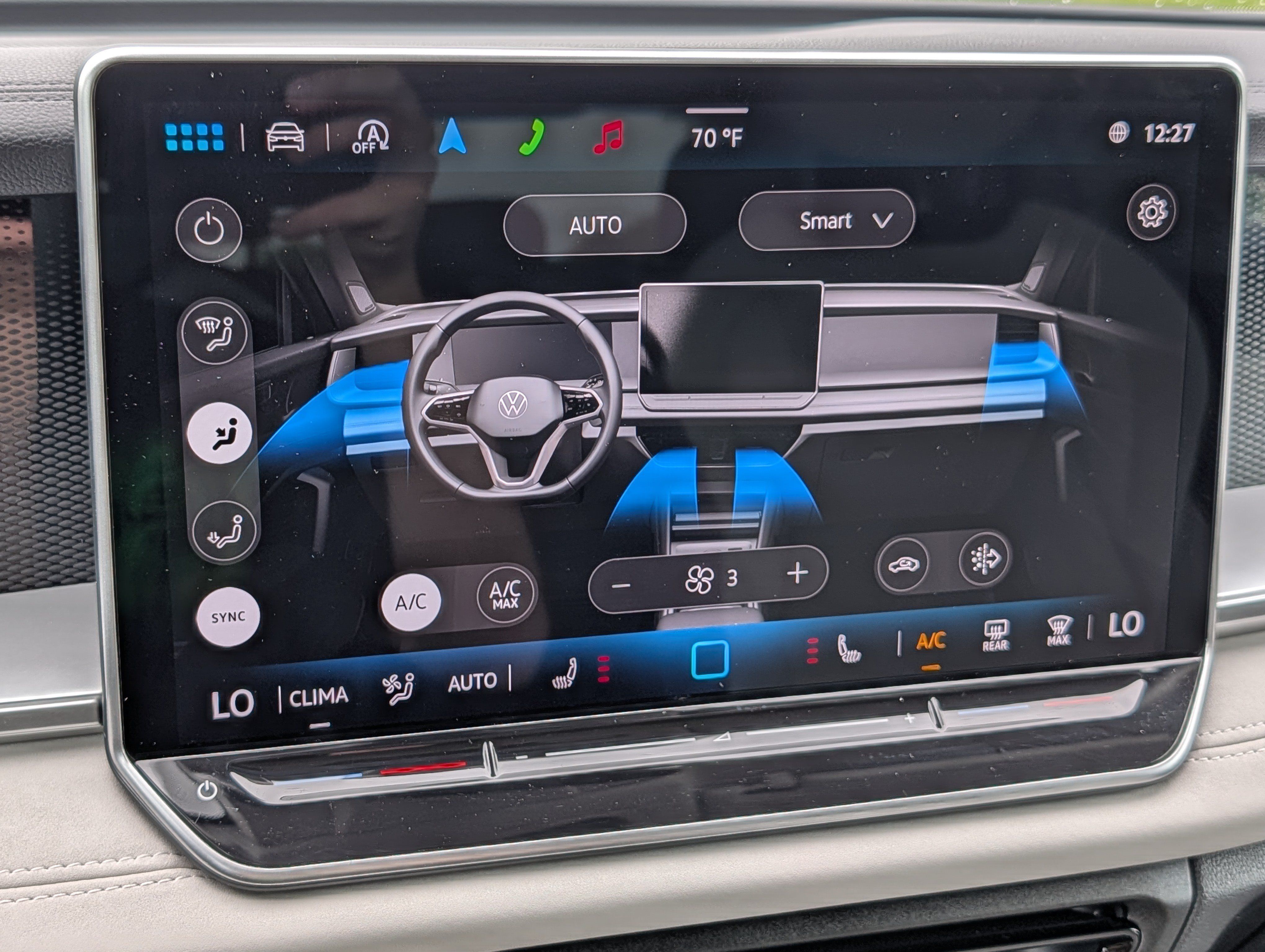 Certified 2025 Volkswagen Tiguan SE AWD/4WD image 23