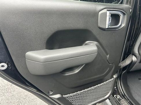 New 2026 Jeep Wrangler Unlimited Rubicon image 21