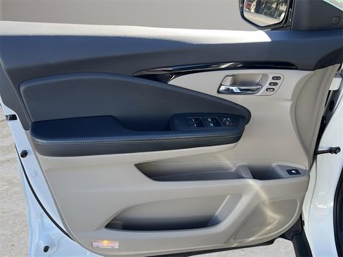 Used 2019 Honda Ridgeline RTL-E image 24