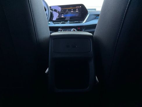 Used 2025 Chevrolet Trax LT image 11