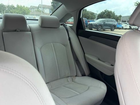 Used 2016 Hyundai Sonata SE FWD image 28
