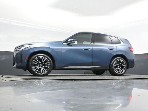 Certified 2025 BMW X3 xDrive30i w/ Convenience Package image 41