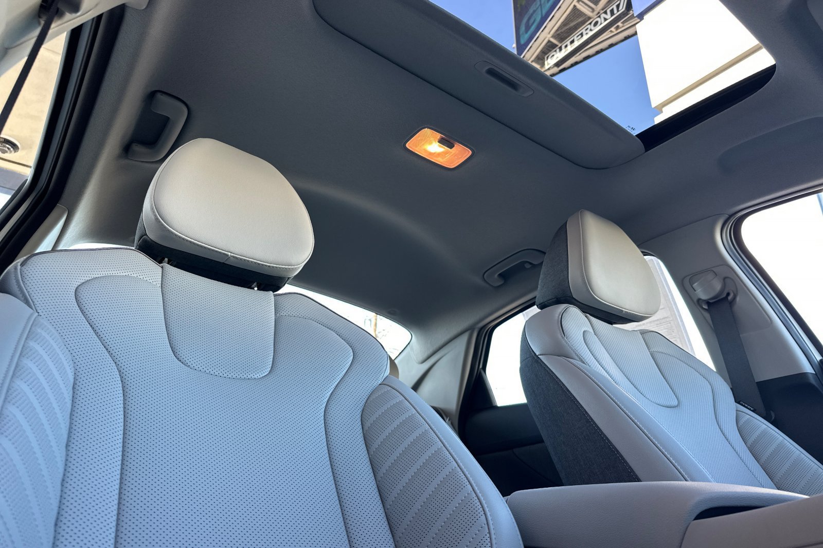 Certified 2026 Hyundai Elantra Limited FWD image 19