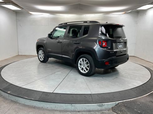 Used 2020 Jeep Renegade Sport w/ Sport Appearance Group image 3