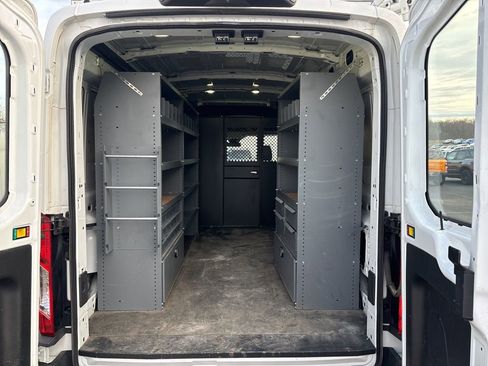Used 2018 Ford Transit 250 148 Medium Roof image 4