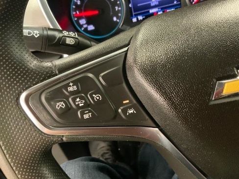 Used 2020 Chevrolet Equinox LT AWD/4WD image 21