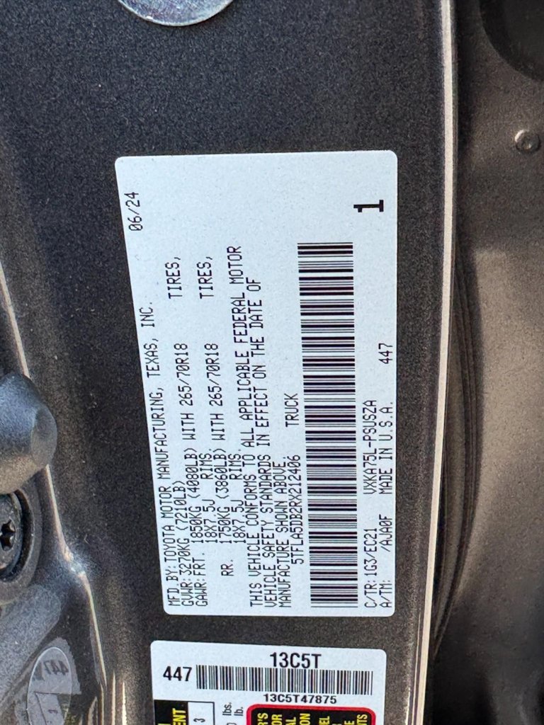 Used 2024 Toyota Tundra SR5 w/ SR5 Premium Package AWD/4WD image 32