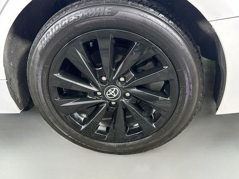 Used 2024 Toyota Camry SE FWD image 28