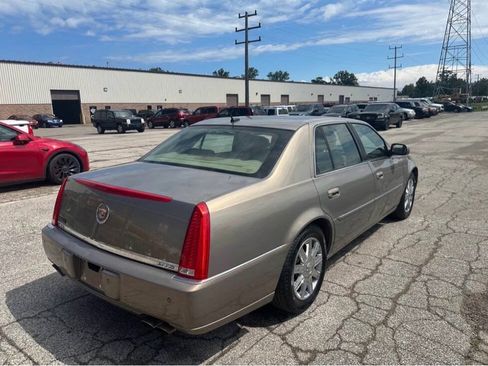 Used 2006 Cadillac DTS FWD image 6