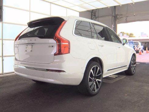 Used 2023 Volvo XC90 B5 Plus AWD/4WD image 2