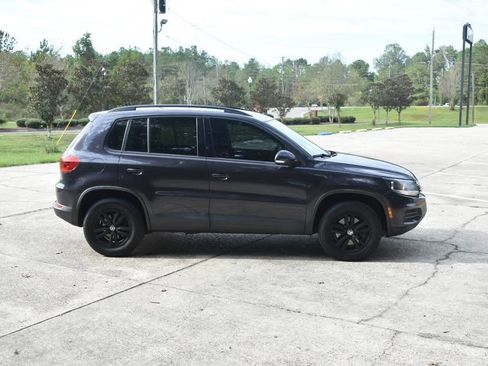 Used 2016 Volkswagen Tiguan S image 5