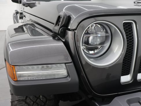 Used 2022 Jeep Wrangler Unlimited Sahara w/ LED Lighting Group AWD/4WD image 19