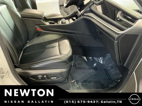 Used 2024 Jeep Grand Cherokee Limited 4xe AWD/4WD image 23