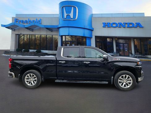 Used 2019 Chevrolet Silverado 1500 LTZ w/ LTZ Premium Package AWD/4WD image 2