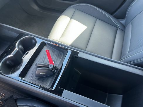 Used 2024 Chevrolet Blazer EV LT image 23