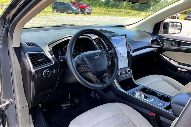 Used 2022 Ford Edge SE w/ Black Appearance Package AWD/4WD image 17