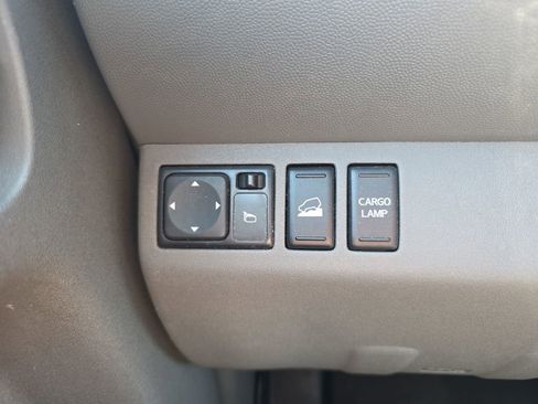 Used 2018 Nissan Frontier SV image 43