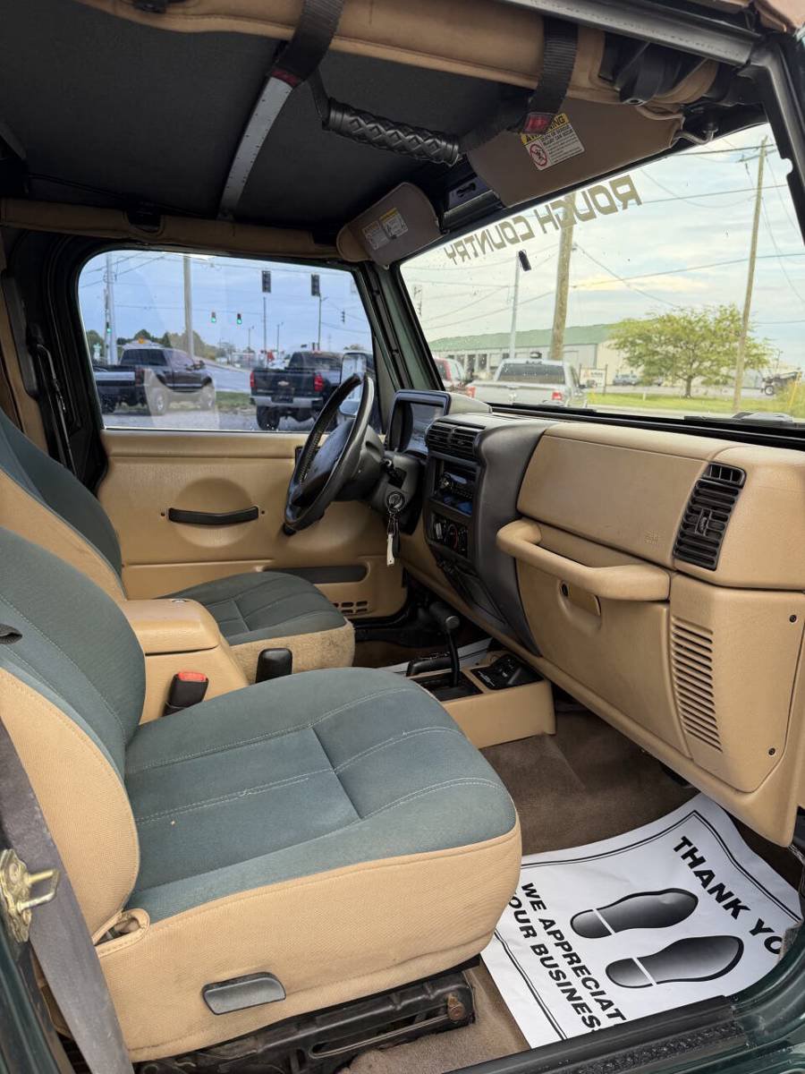 Used 2000 Jeep Wrangler Sahara AWD/4WD image 10
