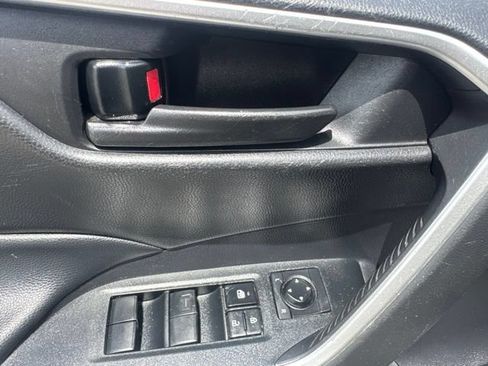 Used 2023 Toyota RAV4 LE AWD/4WD image 14