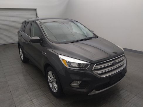 Used 2019 Ford Escape SE FWD image 13