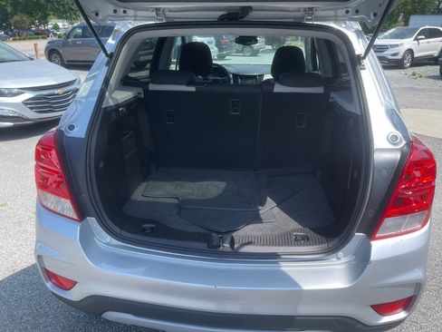 Used 2020 Chevrolet Trax LS w/ Tint and Cruise Package FWD image 11