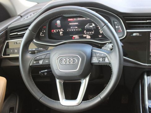 Used 2024 Audi Q8 Premium Plus image 16