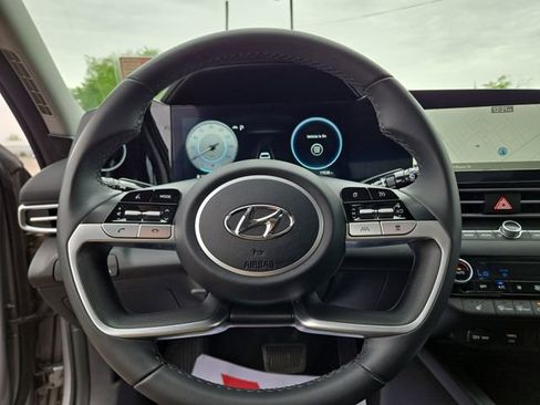 Certified 2023 Hyundai Elantra SEL w/ Convenience Package FWD image 17