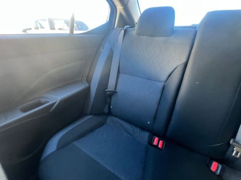 Used 2025 Nissan Versa SV image 39