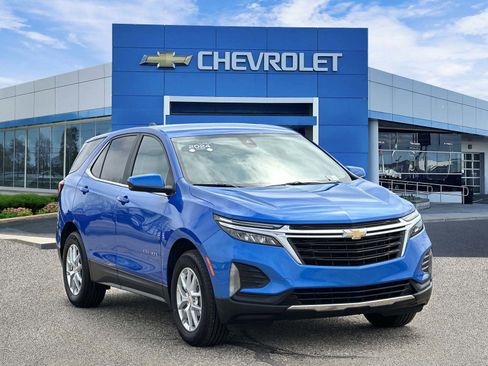 Used 2024 Chevrolet Equinox LT w/ LPO, Floor Liner Package image 6