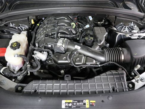 Used 2024 Jeep Grand Cherokee Limited image 14